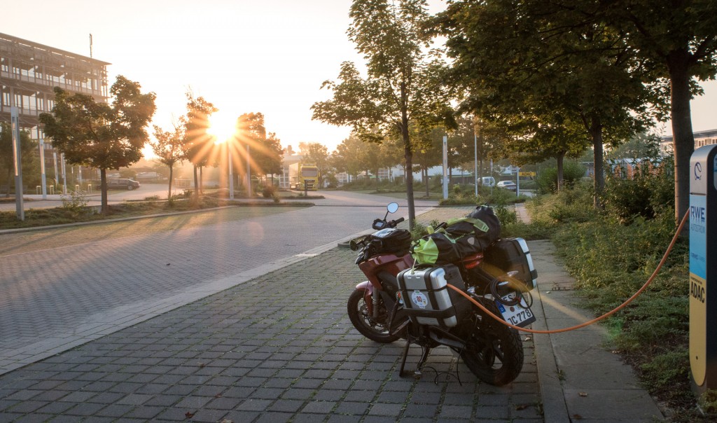 Laden auf dem Weg nach Dille